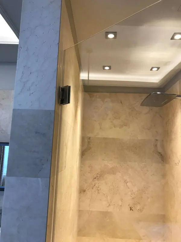 Душевая кабина/ванная комната