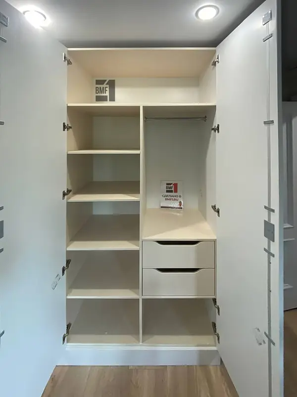 Распашной шкаф в гостиную 30072799