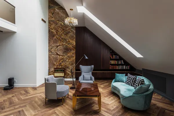 Двухуровневая современная квартира