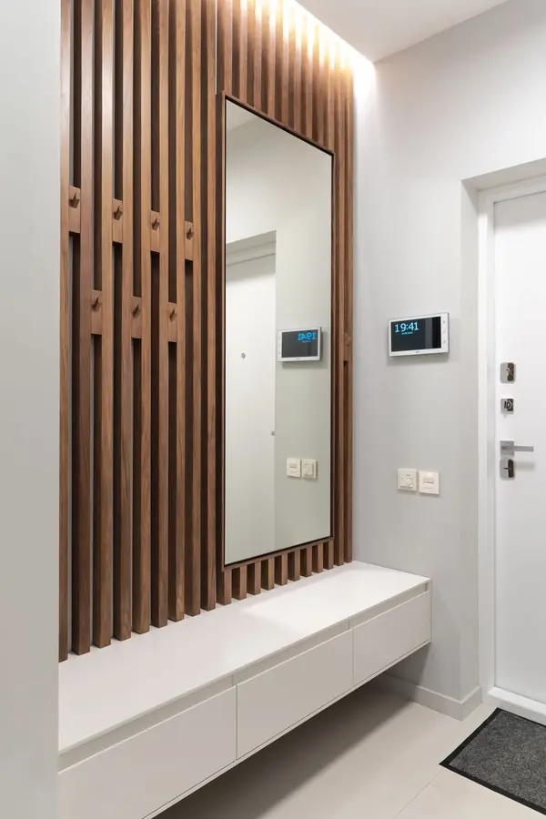 Белоснежный холл