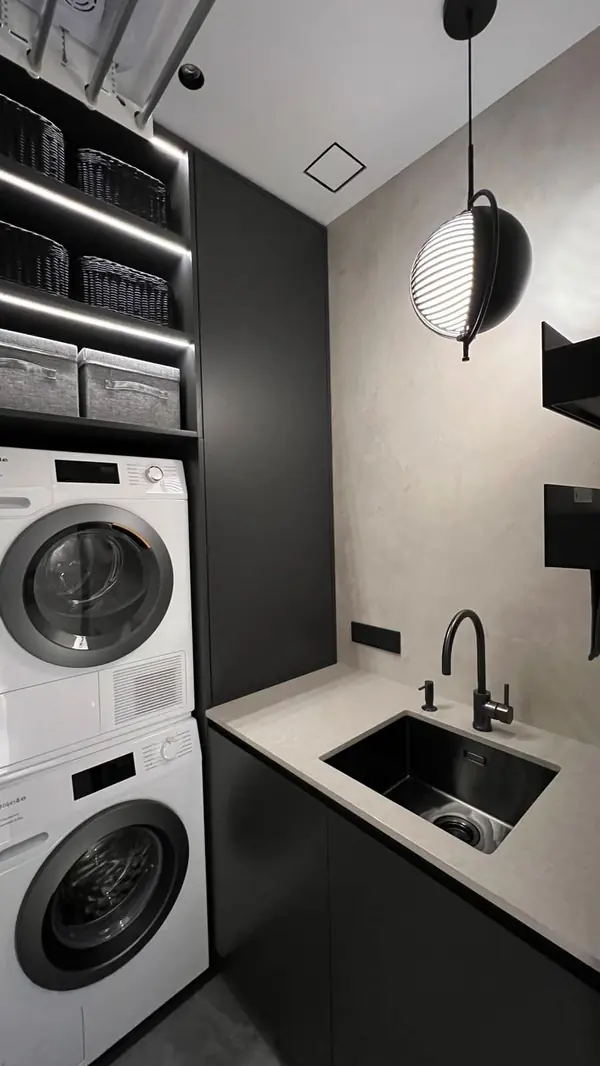 Фотосессия  - двери, мебель и перегородки в московской квартире