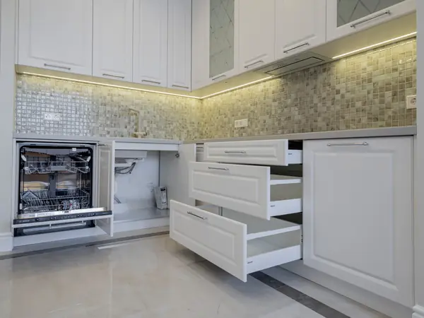 Современная классика в белом цвете