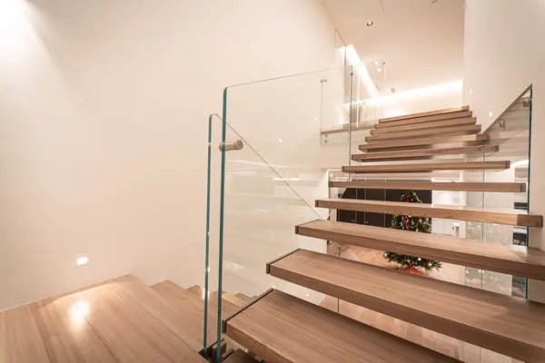 Больцевая лестница