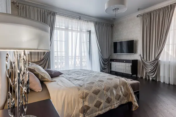 ДОМ НА ХОЛМЕ