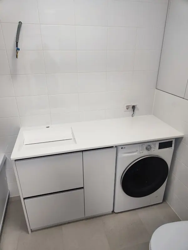 Столешница из акрилового камня в ванную комнату