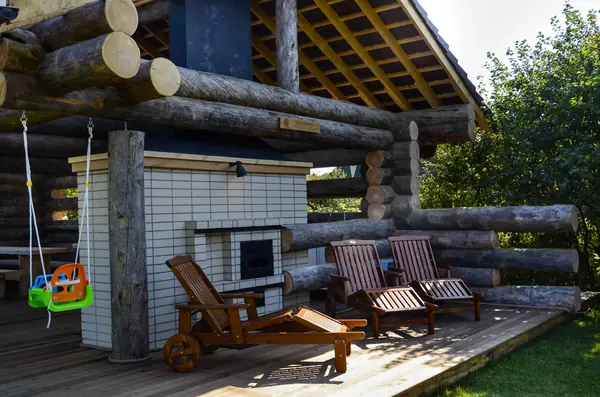 Избушка на опушке