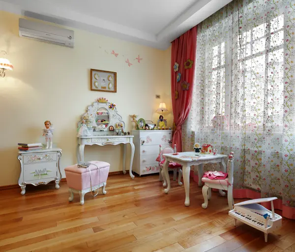 Розовый фламинго