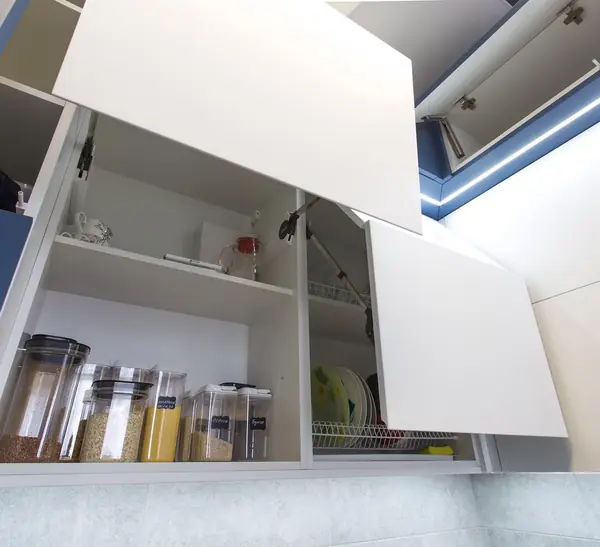 Кухня Клайд Сапфир на заказ от дизайнера