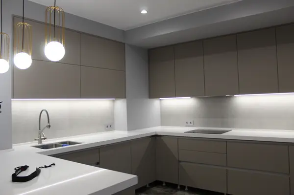 Четырехкомнатная в центре под ключ по дизайн-проекту