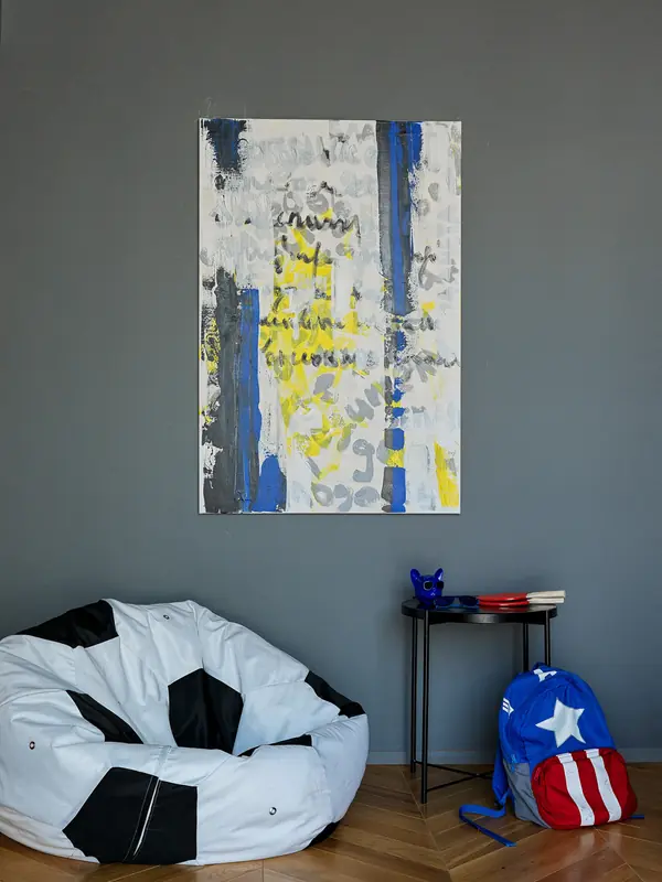 Seaside apartment with a sence of air