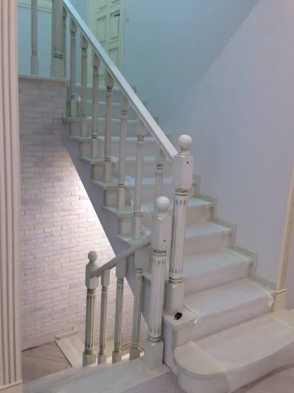 Лестница из ясеня