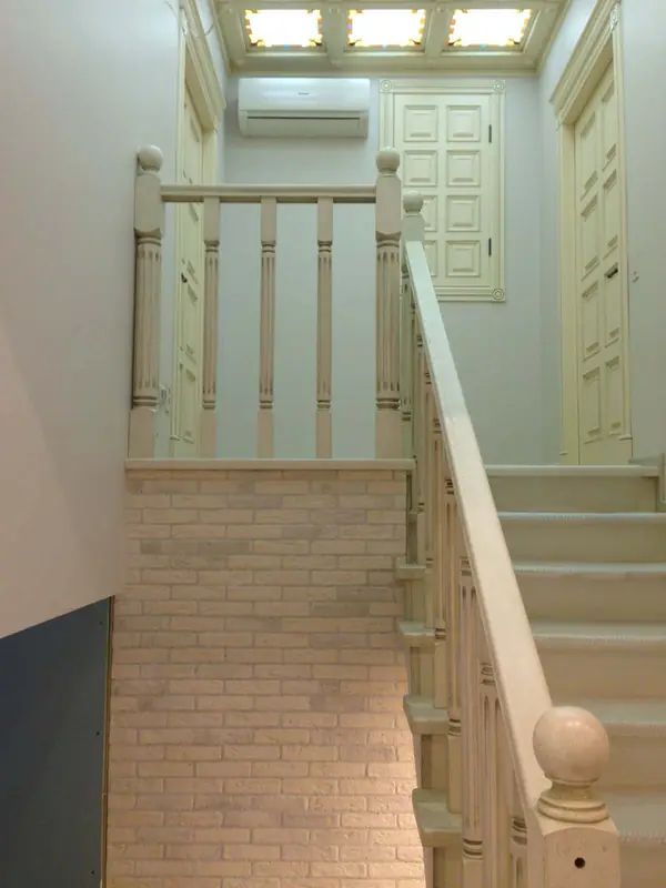 Лестница из ясеня