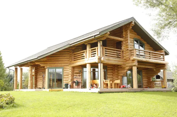 Дом из кедра на Волге