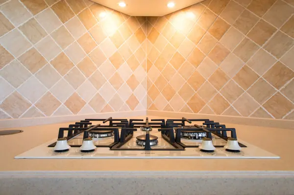 кухня-гостиная в классическом стиле