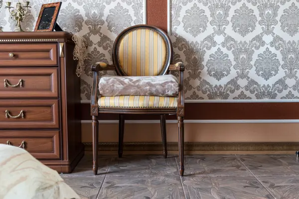 Спальня в классическом стиле