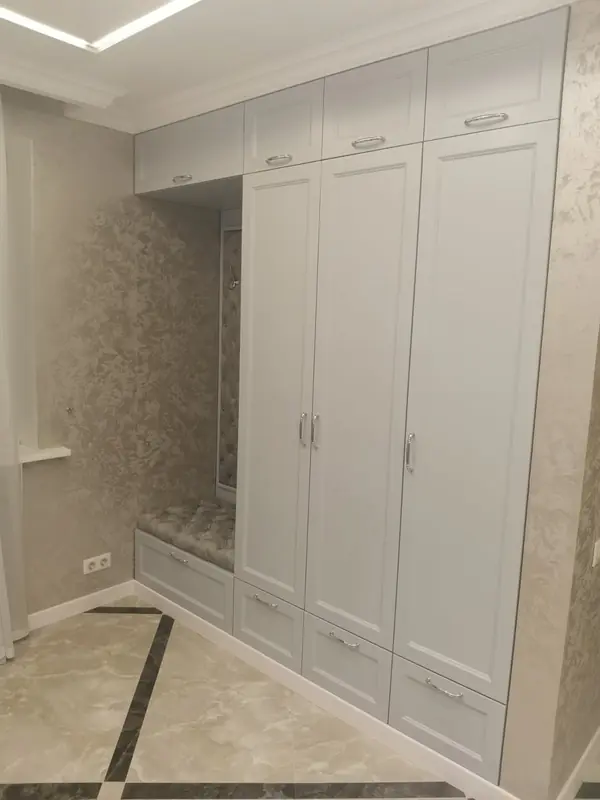 Шкафы в прихожую