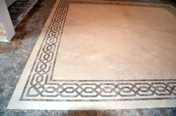 Апартаменты в современном стиле с применением мрамора