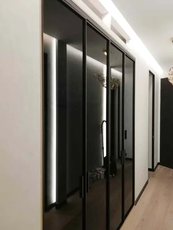 Шкаф корпусный с распашными дверьми raumplus