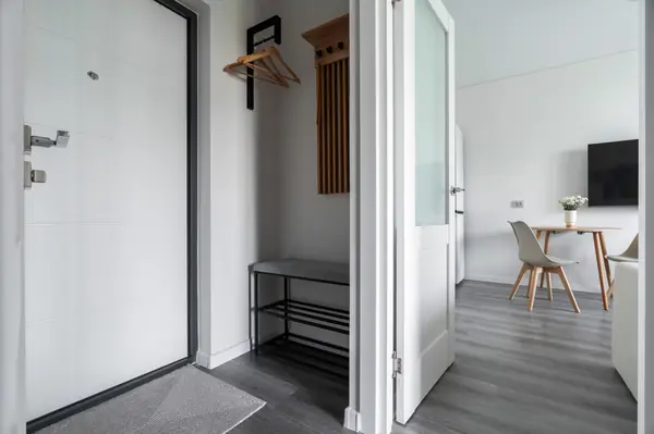 Парадный ансамбль, 2евро, 32м2