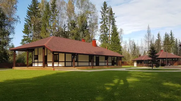 Коттедж с имитацией фахверка