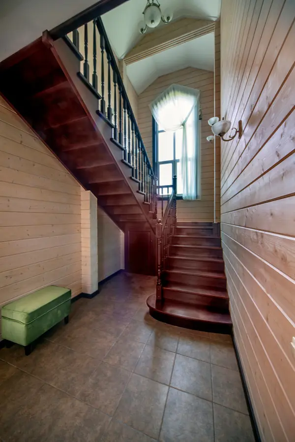 Столярные изделия в деревянном доме