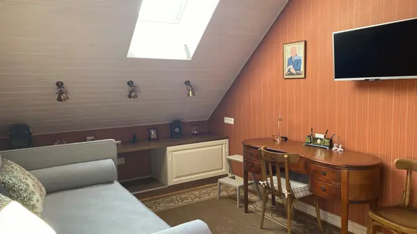 Гостевая комната в доме профессора-врача