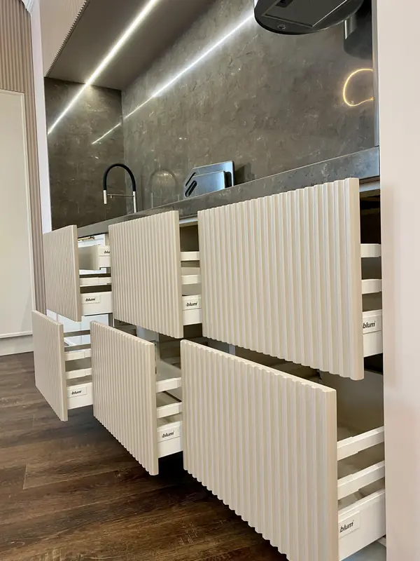 Угловая кухня "COSTOLA".