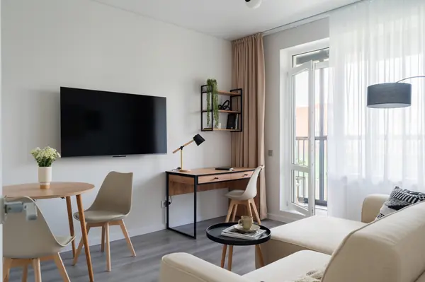 Парадный ансамбль, 2евро, 32м2