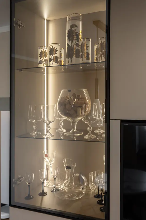 Кухня современная с компакт ламинатом на ул. Гагарина г. Калининград