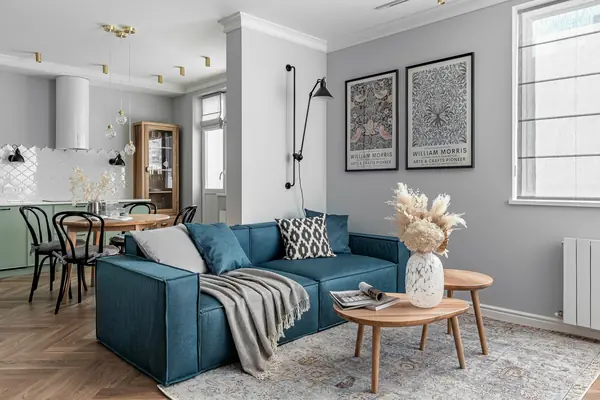 Квартира-студия для творческой девушки (47 кв. м.)