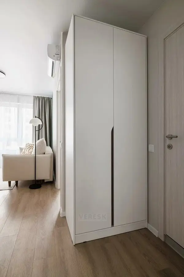 Распашные шкафы