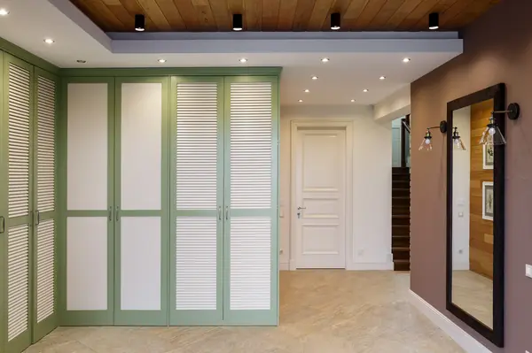 Дом на склоне