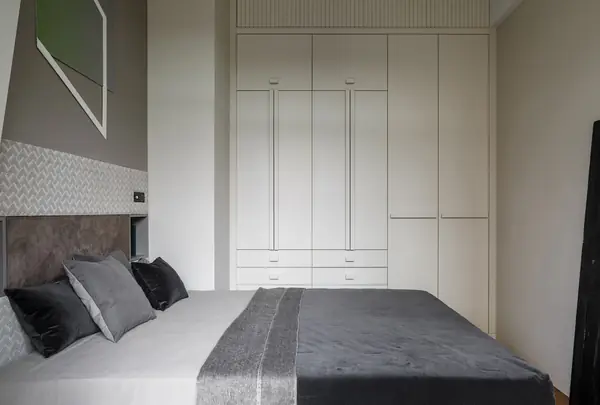 Монохромная квартира на Добрынинской