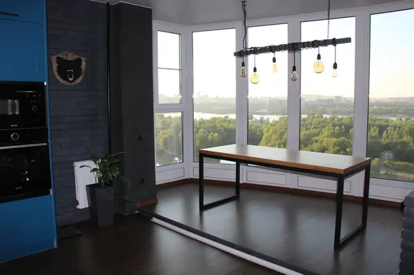 Стол обеденный из массива дуба