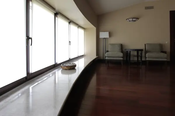 Вилла г-на К. Интерьер холла и гостинной. Архитектор Зусик А.И. Бюро Архитектон.