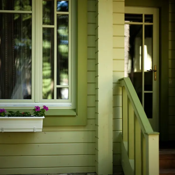 Деревянные окна в домах из клееного бруса