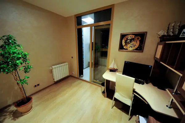 Скай Форт. Необычный интерьер квартиры площадью около 100 м2