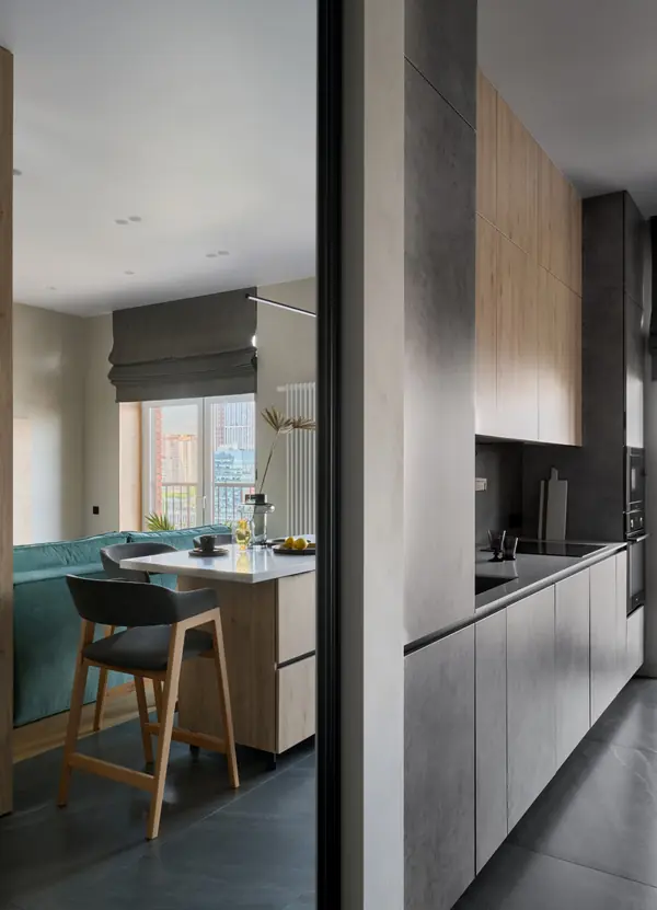 Светлая двухкомнатная квартира 60 кв.м. с панорамными окнами