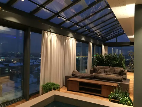 Казарменный. Москва. Зимний сад на крыше