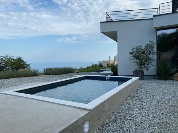 дом с видом на море