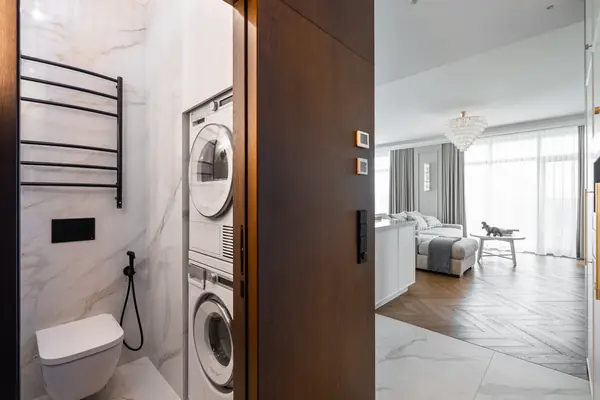 с видом на реку