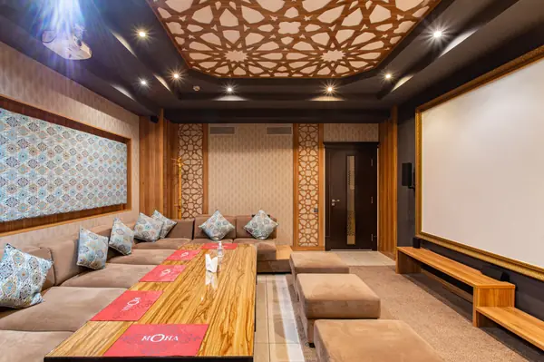 ресторан MONA