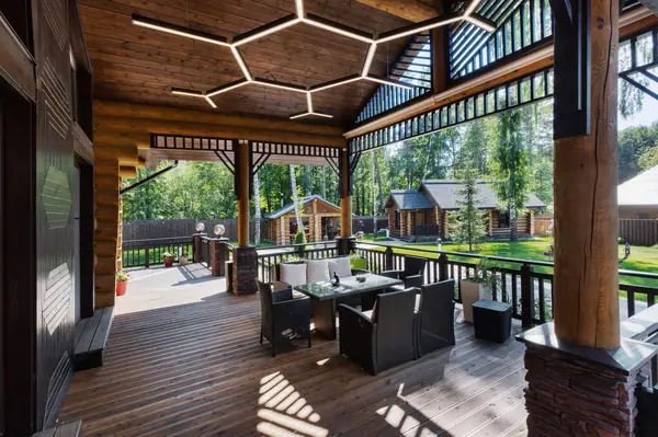 Дом у озера