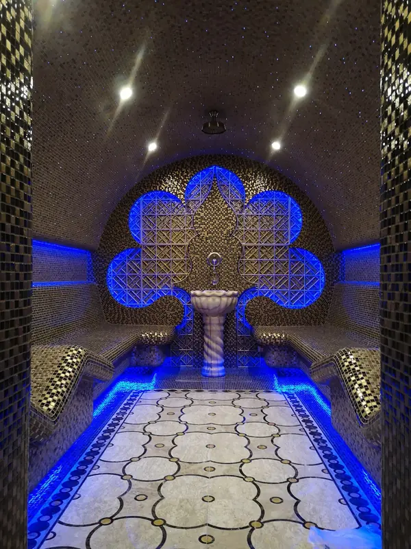 Фото готового интерьера. Цокольный этаж загородного дома, зона для отдыха