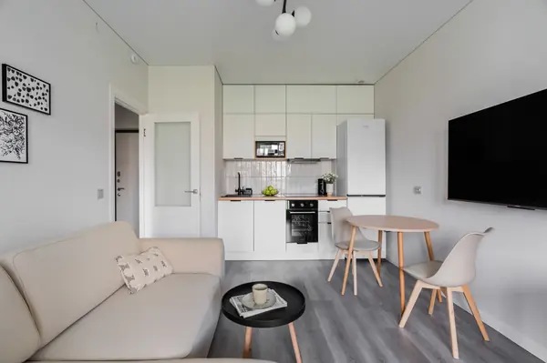 Парадный ансамбль, 2евро, 32м2