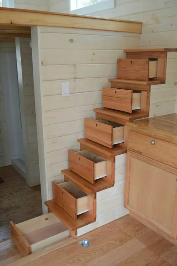 Варианты модульных лестниц для небольших пространств.