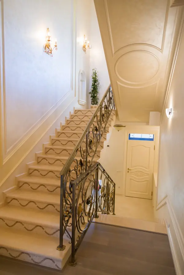 Интерьер дома в классическом стиле (500 кв м)