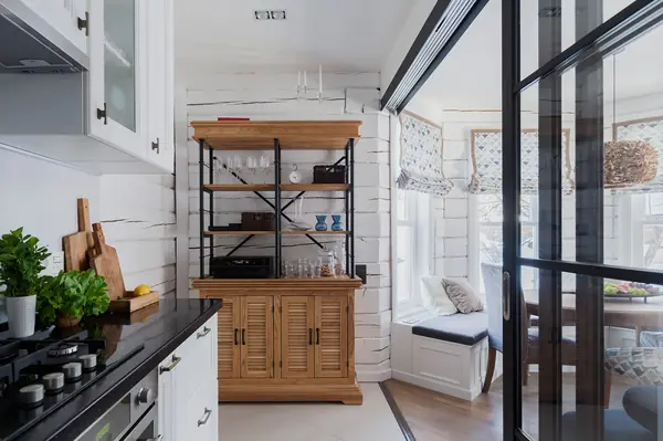 Гостиная под готовой крышей