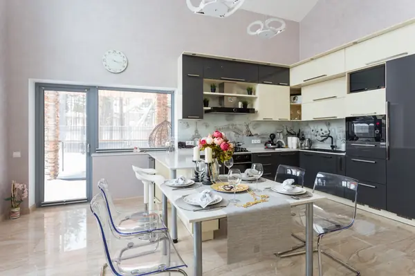 Шоколадно-лиловая история