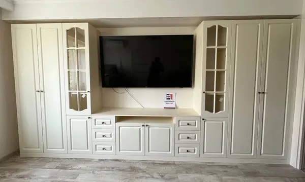 Шкаф в гостиную